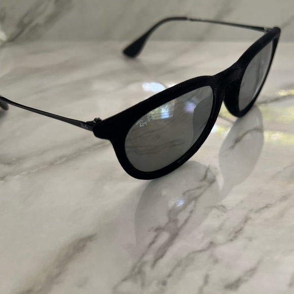 Ray-Bans - Picture 9 of 10